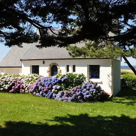 Maison De Au Bord De La *